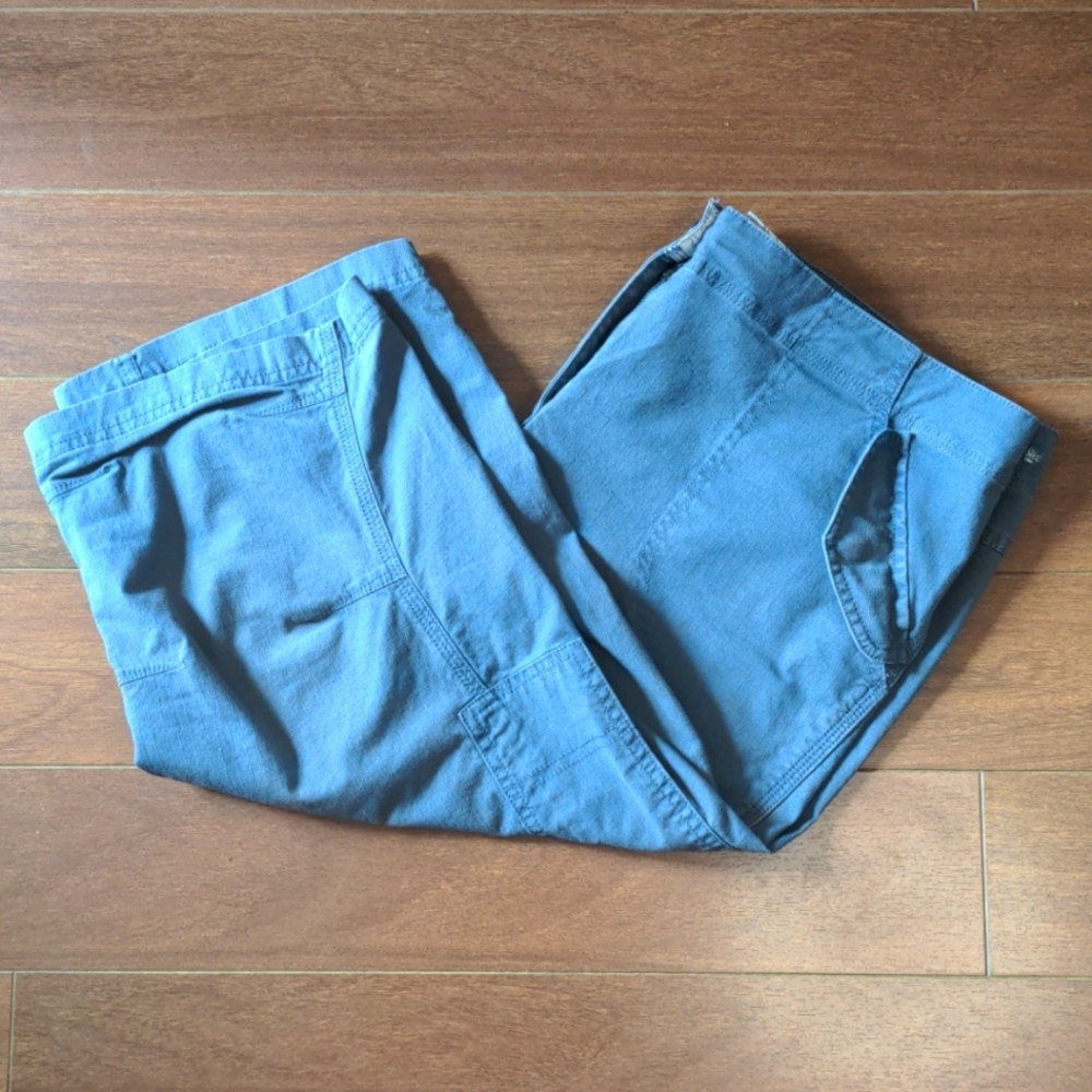 MEC Travel and Hiking Capris